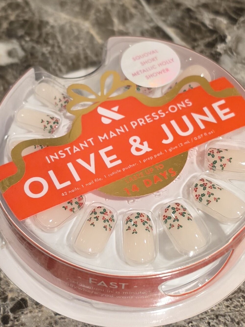 Beige Floral Christmas Press-On Nails - Instant Mani